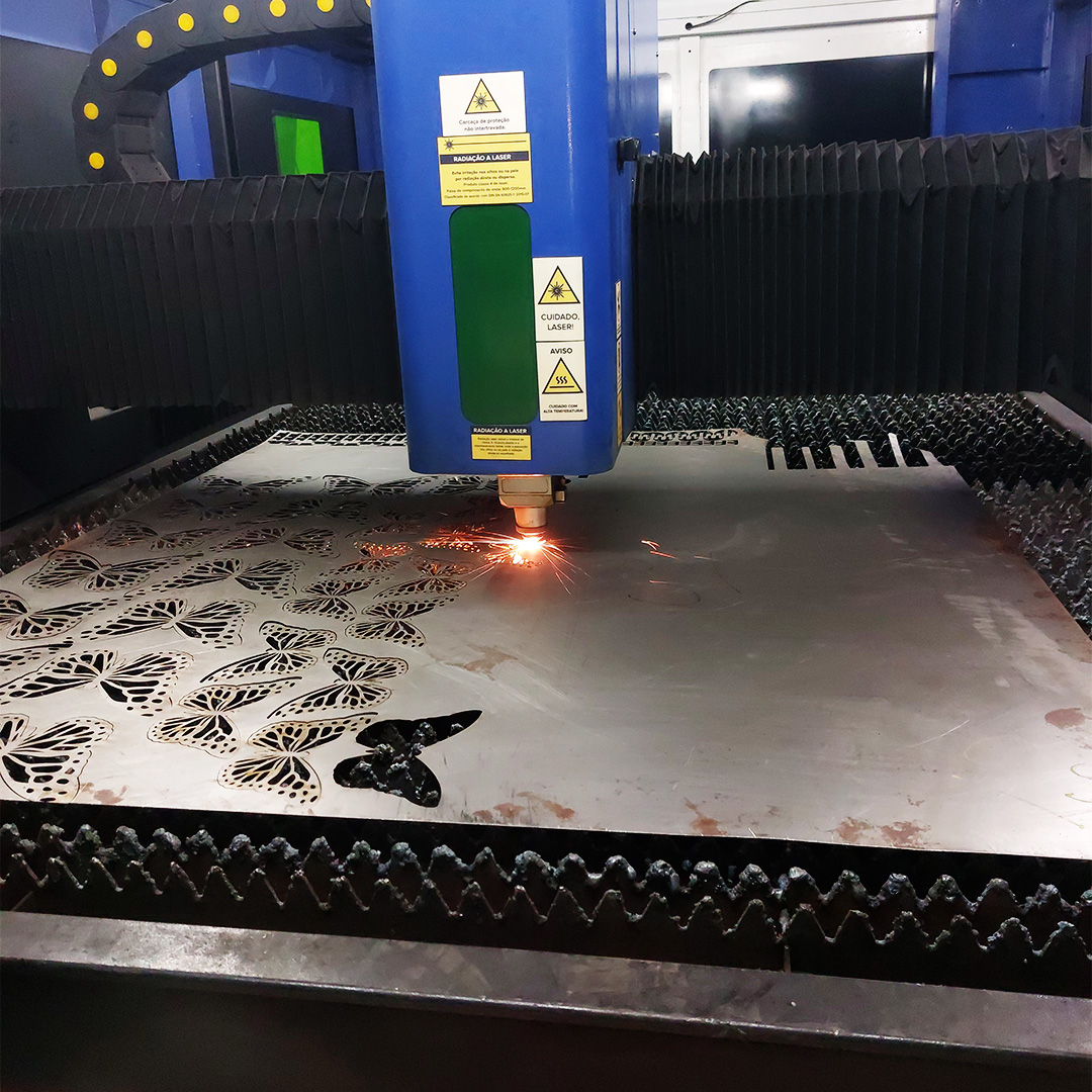 Corte a laser de peça metálica - FD Indústria Metalúrgica