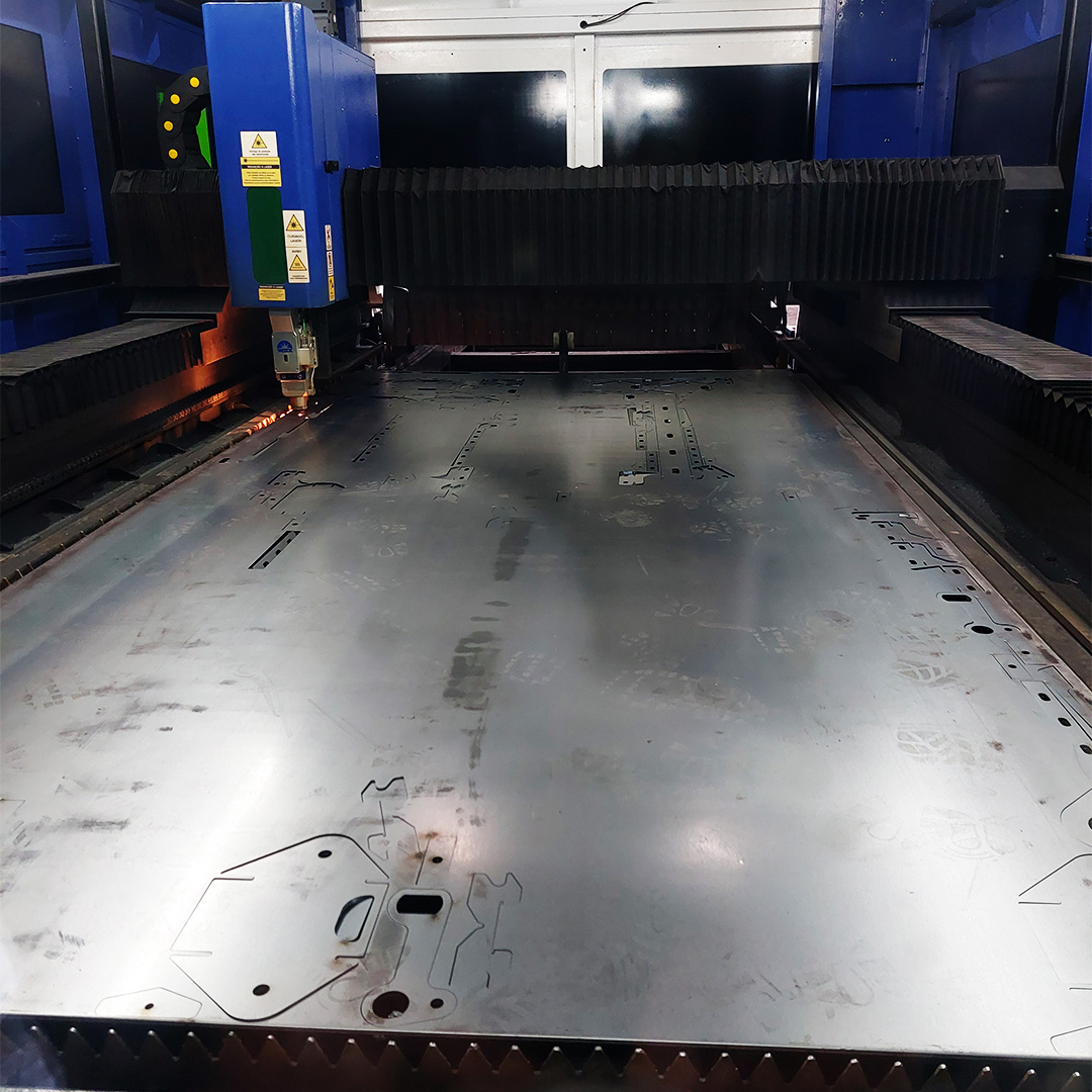 Corte a laser de peça metálica - FD Indústria Metalúrgica